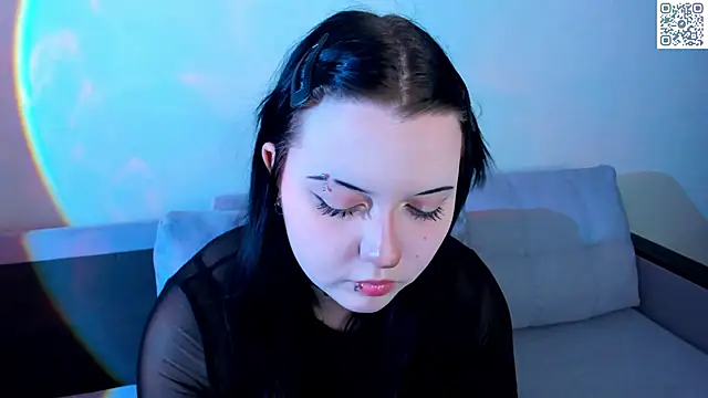 Snapshot of Kira_G0ld chatting on 11, 5, 2026 Kira G0ld online show from 11, 5, 2026