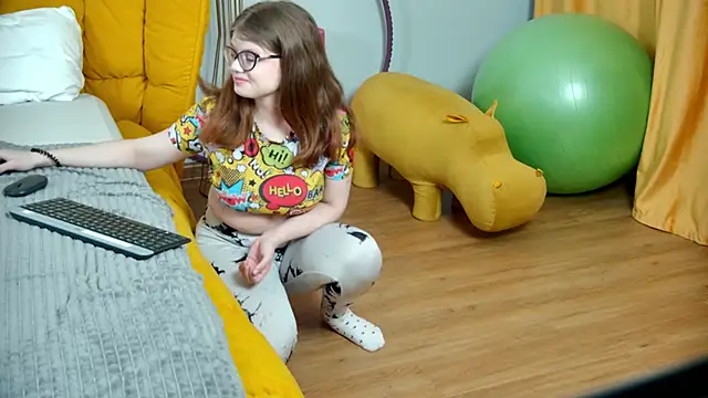 ChloeHalses online show from 21, 4, 2026