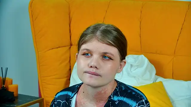ChloeHalses online show from 13, 6, 2026