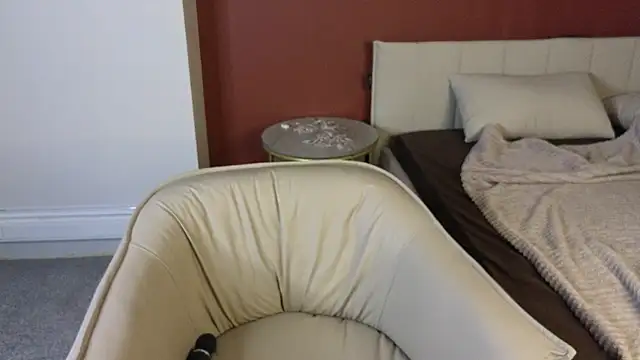 LovingWhisperr online show from 23, 4, 2026