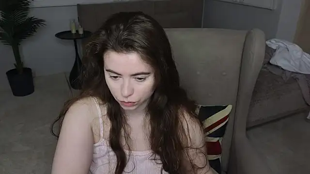 LovingWhisperr online show from 30, 4, 2026