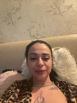 BrianaBloom online show from 27, 4, 2026