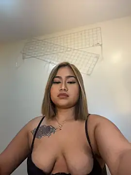 Snapshot of vien_pussy69 chatting on 27, 6, 2026 vien pussy69 online show from 27, 6, 2026