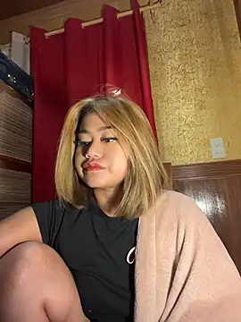 Snapshot of vien_pussy69 chatting on 23, 7, 2026 vien pussy69 online show from 23, 7, 2026