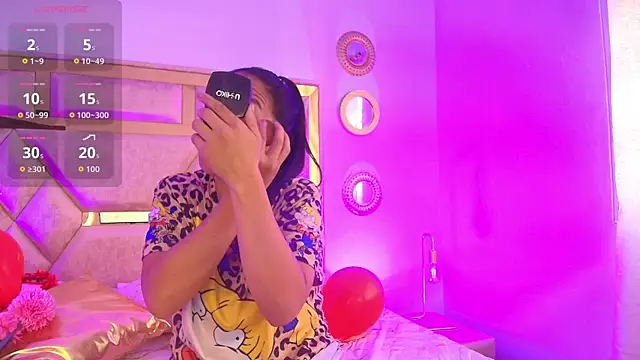 Emma Sanz   online show from 12, 2, 2026