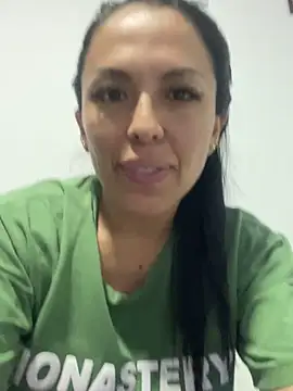 Emma Sanz   online show from 16, 4, 2026