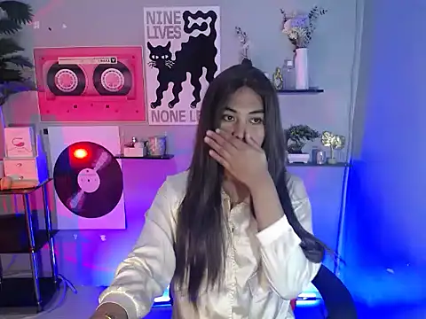 im ur hugecock online show from 9, 4, 2026