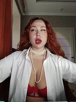 Snapshot of LolaaMint_ chatting on 5, 3, 2026 LolaaMint online show from 5, 3, 2026