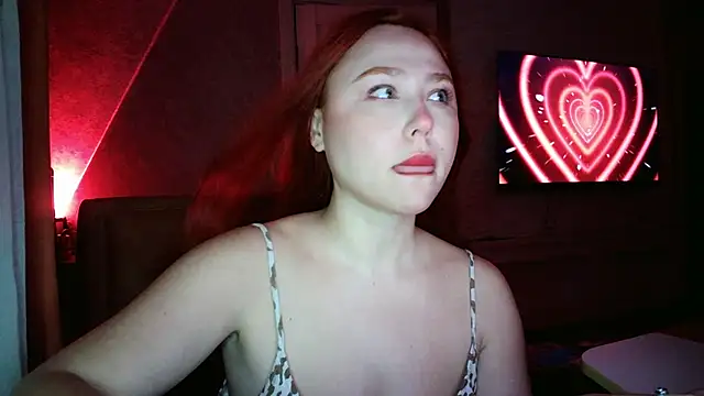 Snapshot of LolaaMint_ chatting on 10, 5, 2026 LolaaMint online show from 10, 5, 2026
