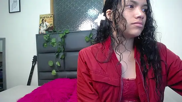 Julieta Parker online show from 28, 4, 2026