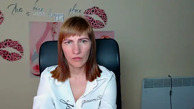 Snapshot of Rosalinda_ro chatting on 17, 6, 2026 Rosalinda ro online show from 17, 6, 2026