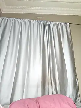 PussyFarrie online show from 25, 4, 2026