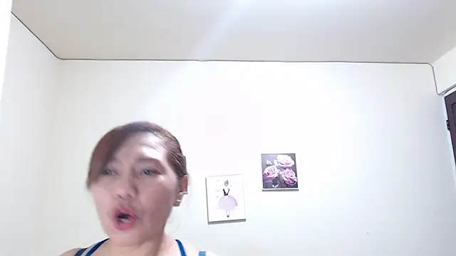 dannamomcerratt online show from 20, 5, 2026