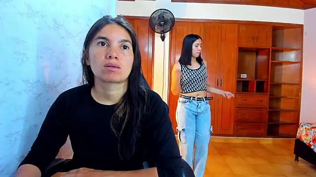 Emily and Soffy online show from 15, 4, 2026