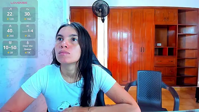 Emily and Soffy online show from 22, 4, 2026