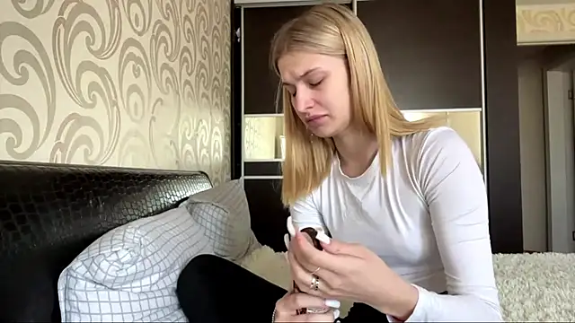 JeneeEady online show from 26, 4, 2026