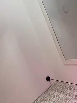 Mia rivers   online show from 19, 4, 2026