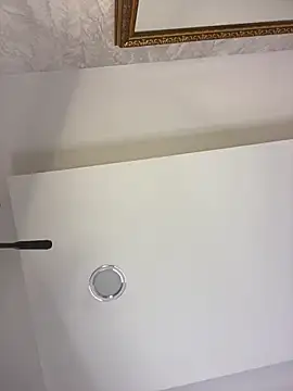 Mia rivers   online show from 24, 4, 2026