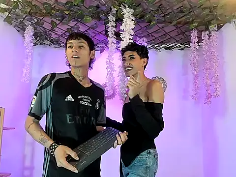 Snover hot2006 online show from 8, 3, 2026