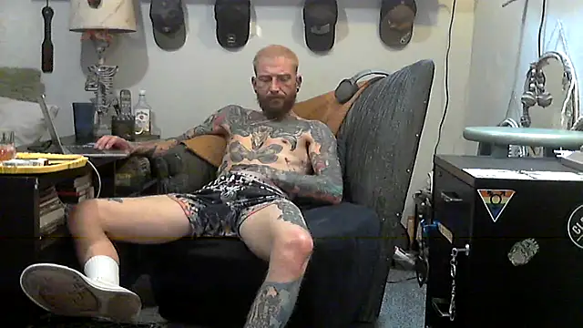 Snapshot of F_D_R_ chatting on 22, 3, 2026 F D R online show from 22, 3, 2026