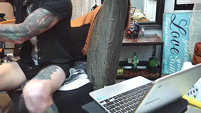 Snapshot of F_D_R_ chatting on 15, 5, 2026 F D R online show from 15, 5, 2026