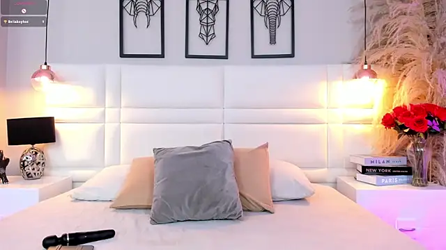 RaquelHyde  online show from 22, 4, 2026