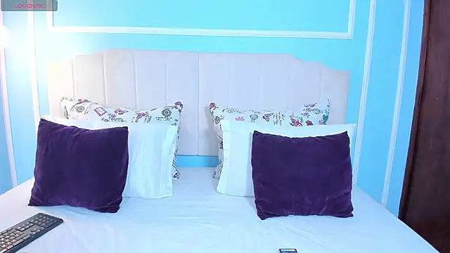 ashley foox online show from 28, 2, 2026