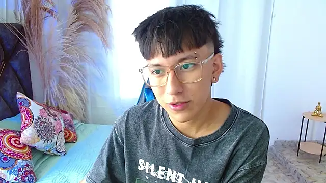 nikoo 18 online show from 24, 4, 2026