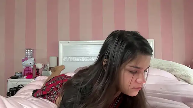 TheDaisyPink online show from 14, 4, 2026