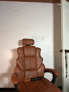 ARON LUXX online show from 10, 3, 2026