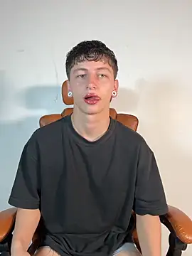 ARON LUXX online show from 21, 3, 2026