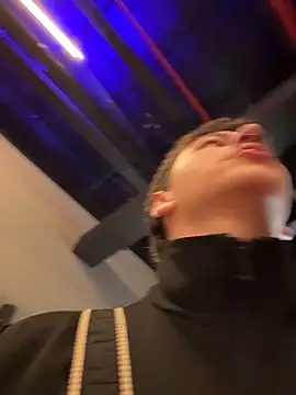 ARON LUXX online show from 19, 4, 2026