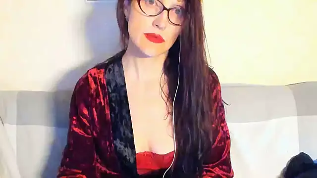 Snapshot of beddable_woman chatting on 17, 5, 2026 beddable woman online show from 17, 5, 2026