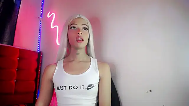 DahliaGill online show from 23, 4, 2026