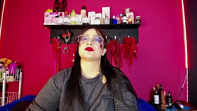 shannon queen- online show from 23, 4, 2026