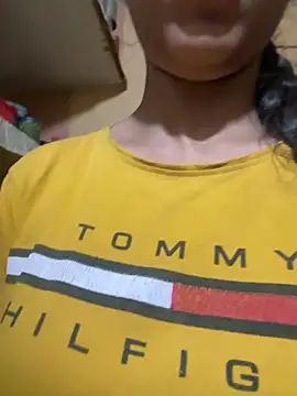 komalsharma99 online show from 27, 4, 2026