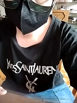 LiilyZi online show from 15, 4, 2026