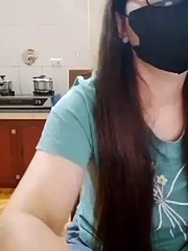 LiilyZi online show from 21, 4, 2026