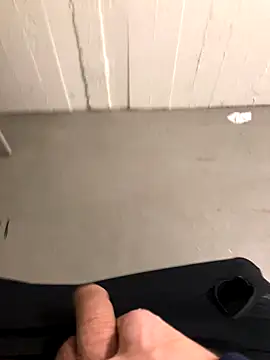 Snapshot of Tommyzzzzzz chatting on 16, 11, 2025 Tommyzzzzzz online show from 16, 11, 2025