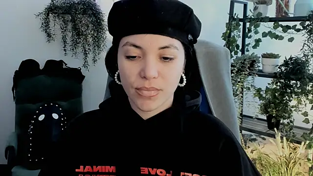 Snapshot of NeoGeisha chatting on 4, 5, 2026 NeoGeisha online show from 4, 5, 2026