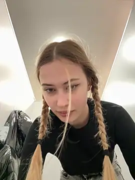 blonde exe online show from 25, 2, 2026