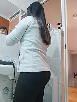 Lyonette reading1 online show from 11, 3, 2026