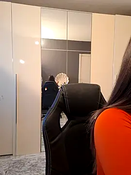 Nhaomy    online show from 6, 2, 2026