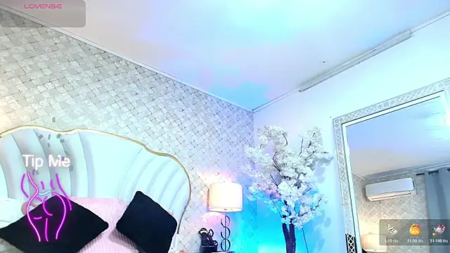 YazminJenner online show from 23, 5, 2026