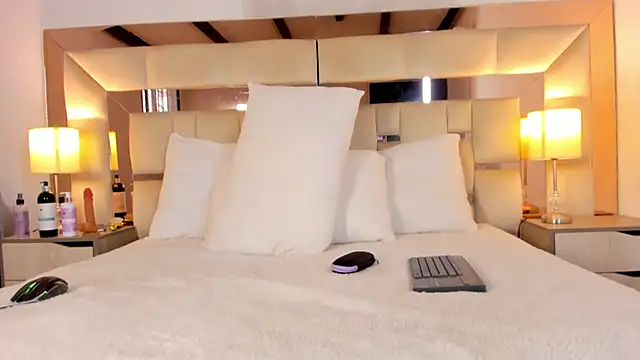 EloiseClairmont online show from 13, 4, 2026