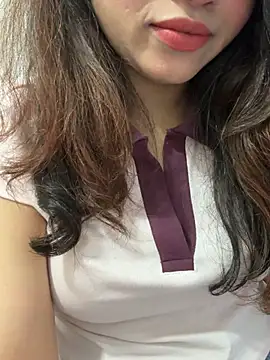 riya sharma11 online show from 19, 4, 2026