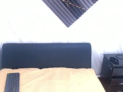 SamiSaturno online show from 9, 2, 2026