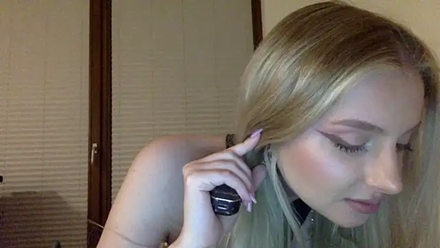 MayaWetDream online show from 22, 4, 2026