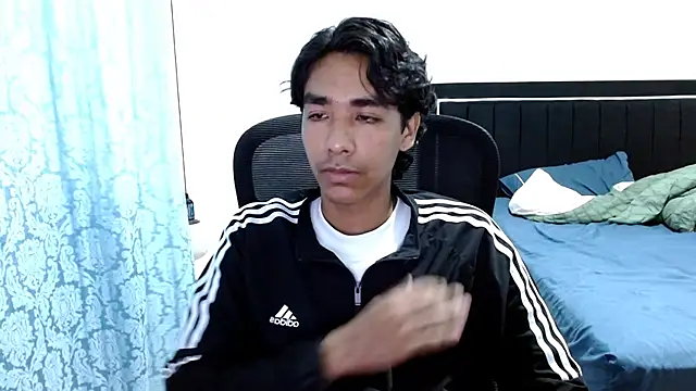 Pedestal diamant online show from 26, 4, 2026