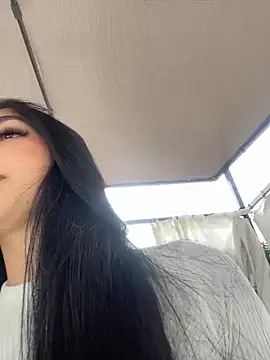 BadLilAngelXXX online show from 26, 4, 2026